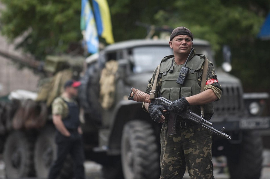 Украинские военные в Славянске и Краматорске