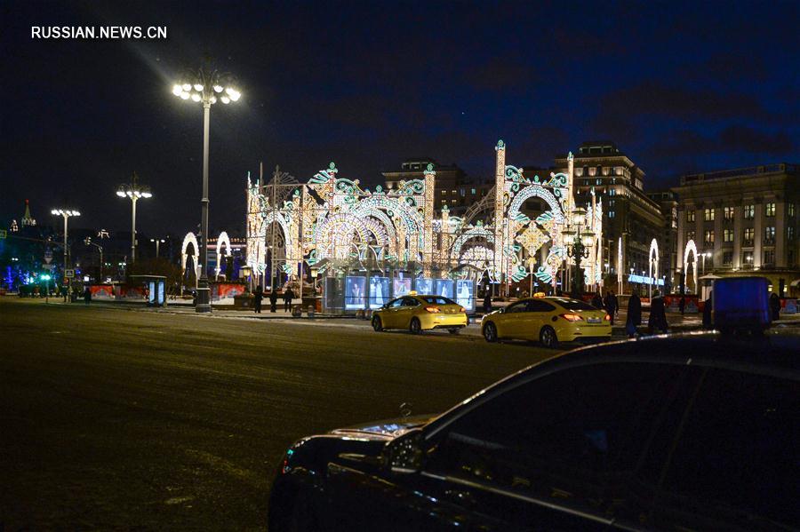 Москва готовится к Новому году