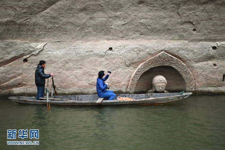 Статуя Будды обнаружена из-за падения уровня воды