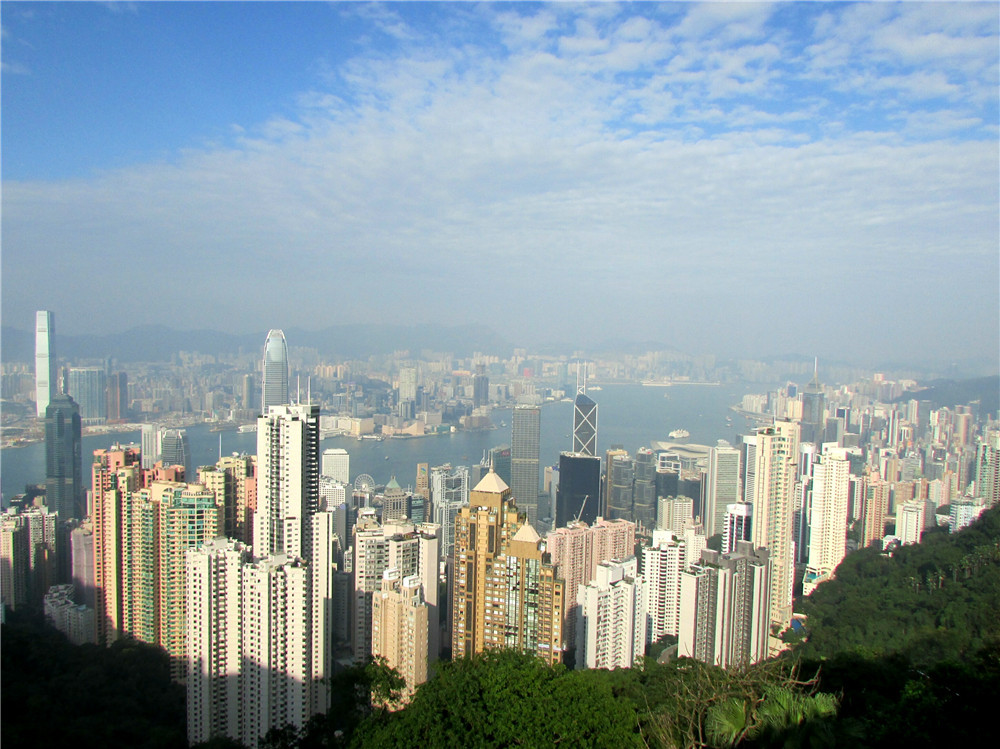 Пик Виктория (Victoria Peak) - место, которое вдохновляет и потрясает. -Фото сделаны в октя-бр-е  2016 года