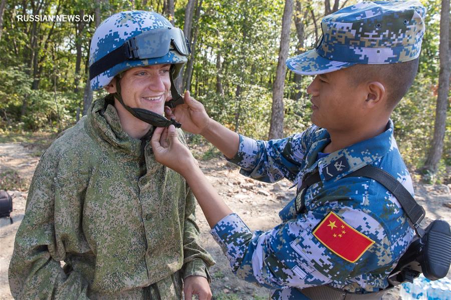 Морские пехотинцы Китая и России провели совместное антитеррористическое состязание