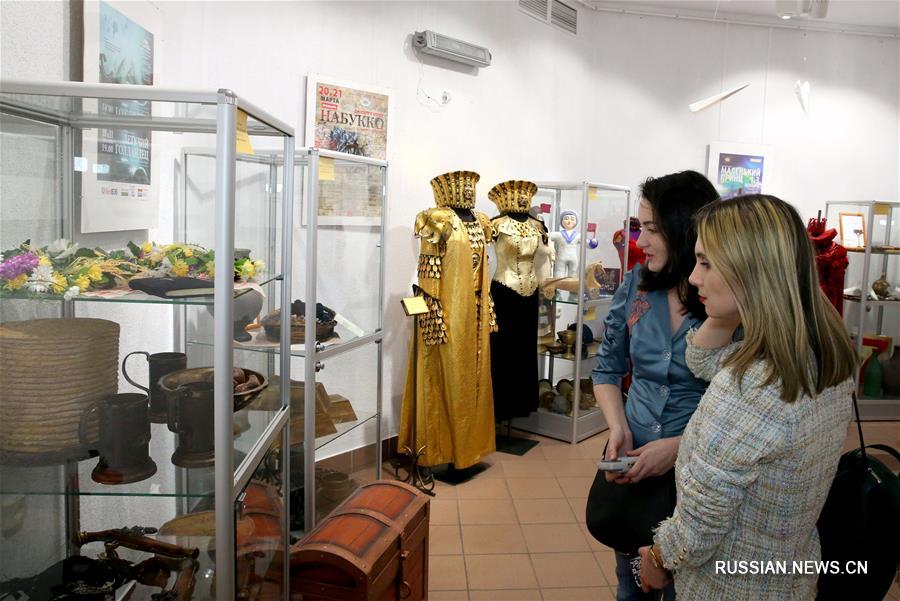 В Минске открылась выставка к 85-летию Большого театра Беларуси