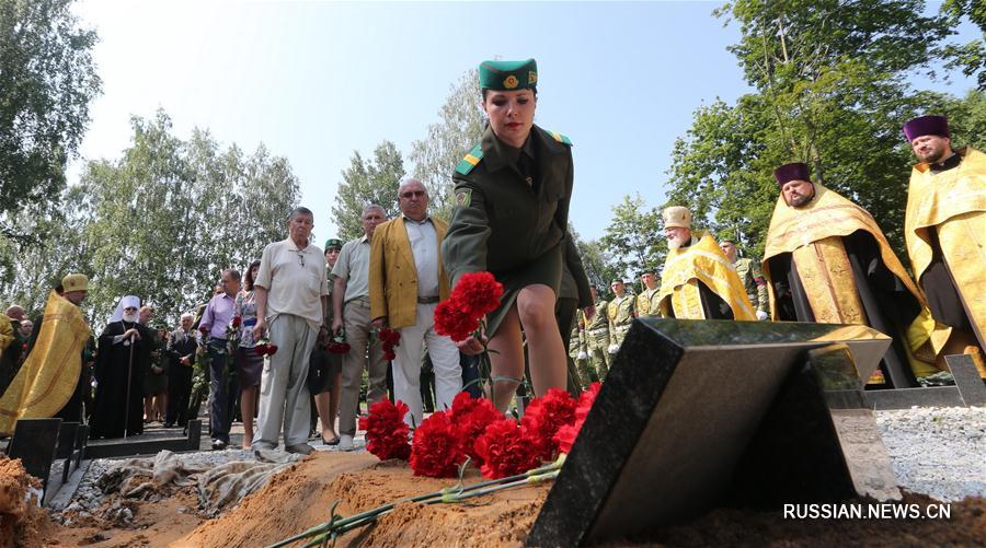 Спустя 77 лет останки погибшего в годы ВОВ в Украине пограничника-белоруса захоронили на родине