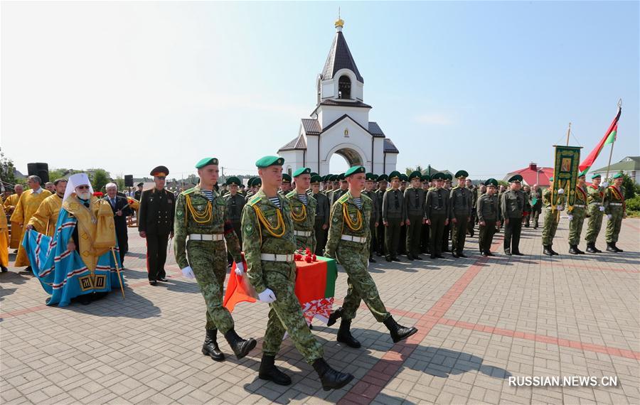 Спустя 77 лет останки погибшего в годы ВОВ в Украине пограничника-белоруса захоронили на родине