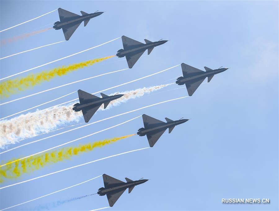 Авиашоу на Airshow China в городе Чжухай