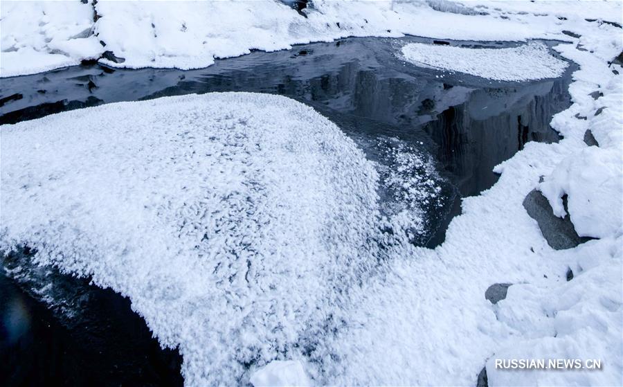 Потоки воды, остановленные зимой: замерзшие водопады ландшафтного парка Вантяньэ