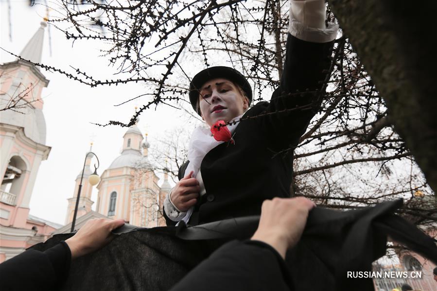 В Петербурге отметили 210-летие со дня рождения Гоголя 