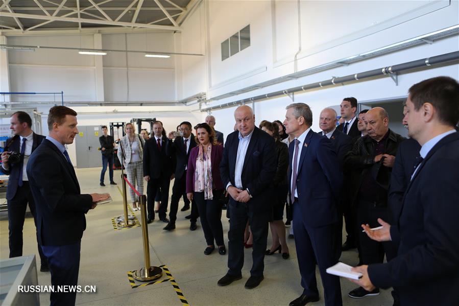 Участники международной парламентской конференции Группы поддержки Шелкового пути ПА ОБСЕ посетили Китайско-белорусский индустриальный парк 