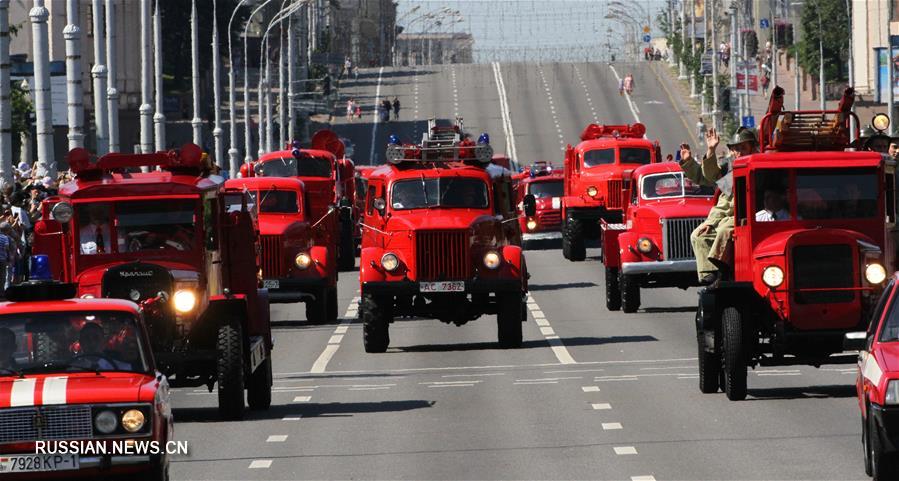 В Минске состоялись торжества в честь Дня пожарной службы 