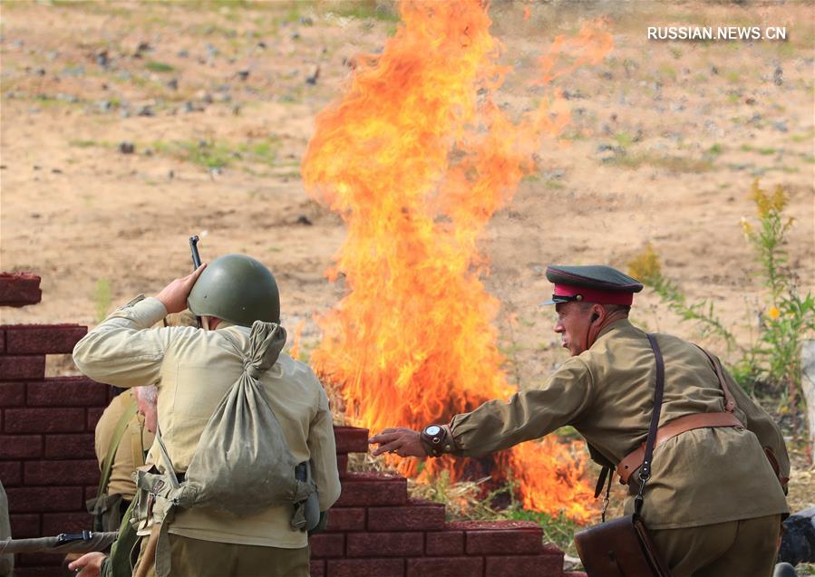 На "Линии Сталина" под Минском прошла военно-историческая реконструкция боев 1941 года