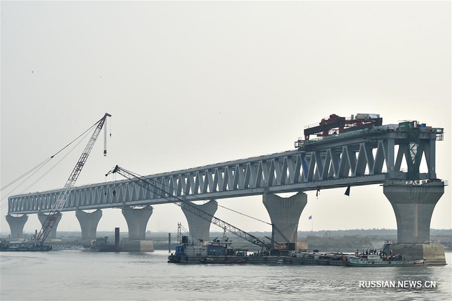 Строительство моста через реку Падма в Бангладеш идет успешно