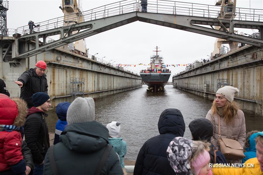 В Петербурге спустили на воду корвет "Ретивый"