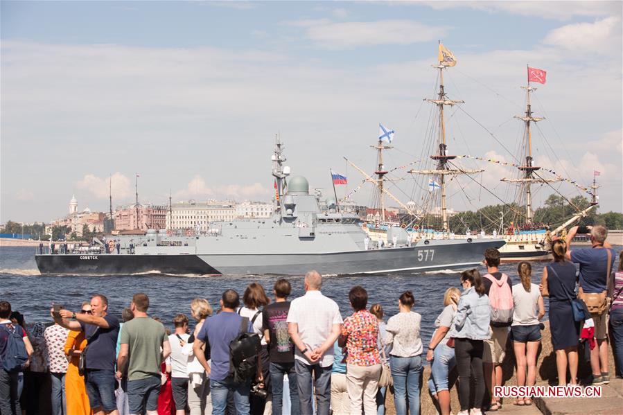 В Петербурге прошла репетиция парад в честь Дня ВМФ