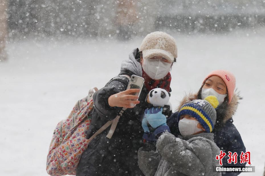 Сильный снегопад обрушился на Пекин во время зимней Олимпиады-2022