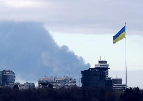 В Украине продлено военное положение