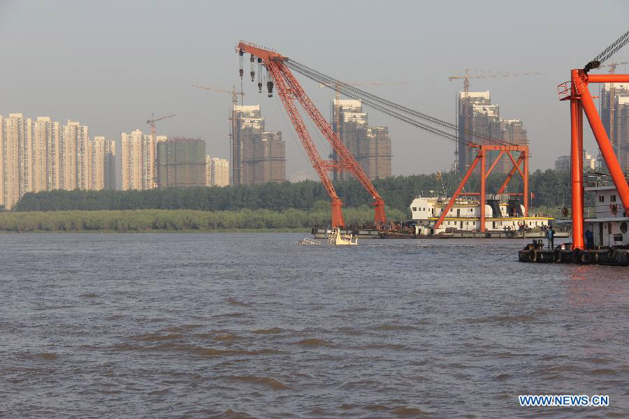 Потопление судна не привело к загрязнению воды -- власти (3)